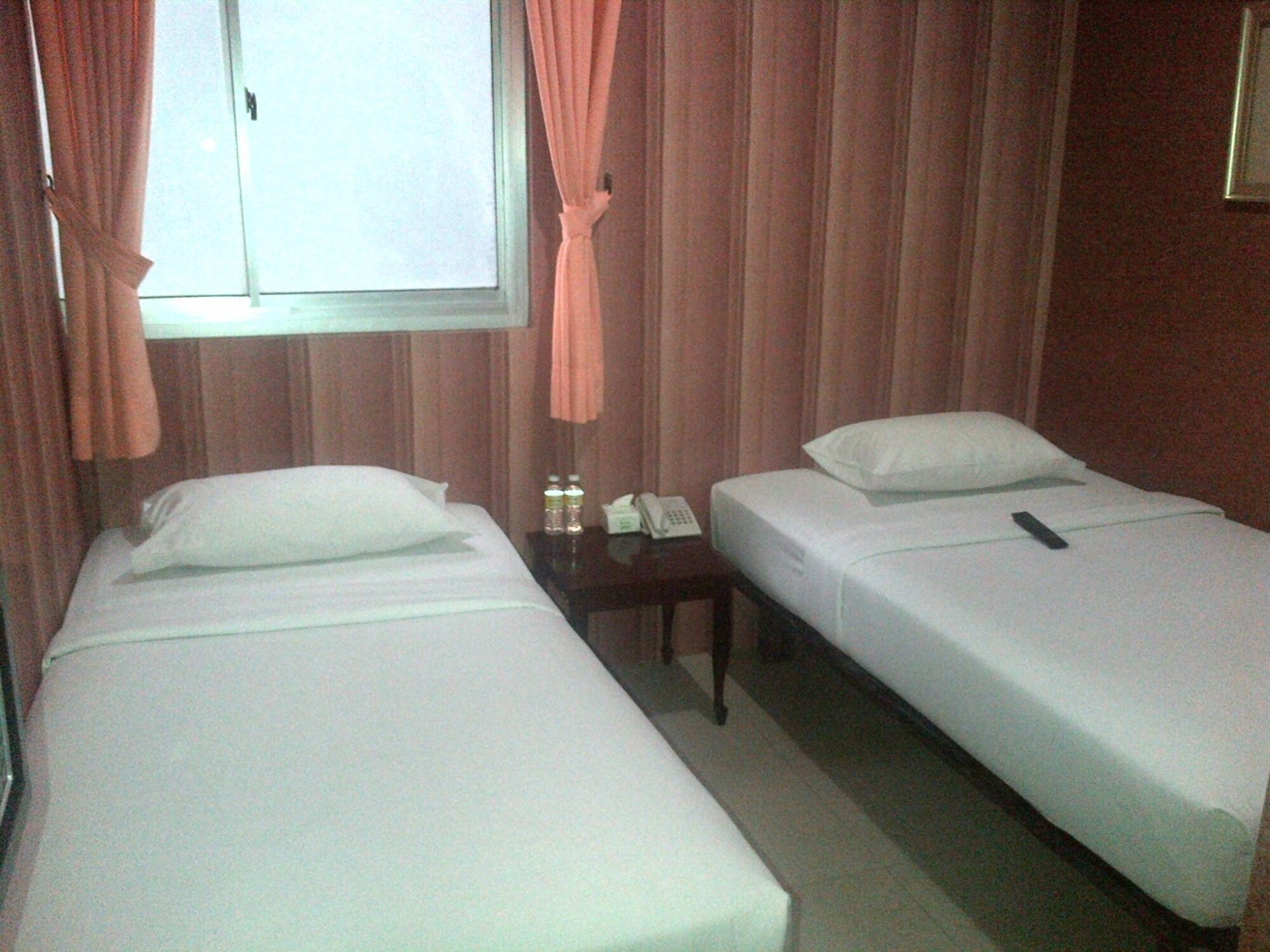 Twins Hotel Jakarta Exteriör bild