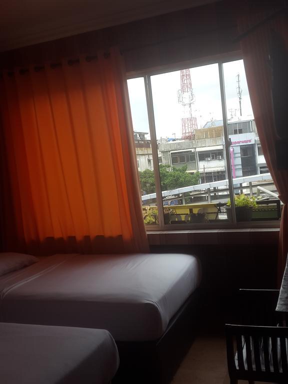 Twins Hotel Jakarta Exteriör bild
